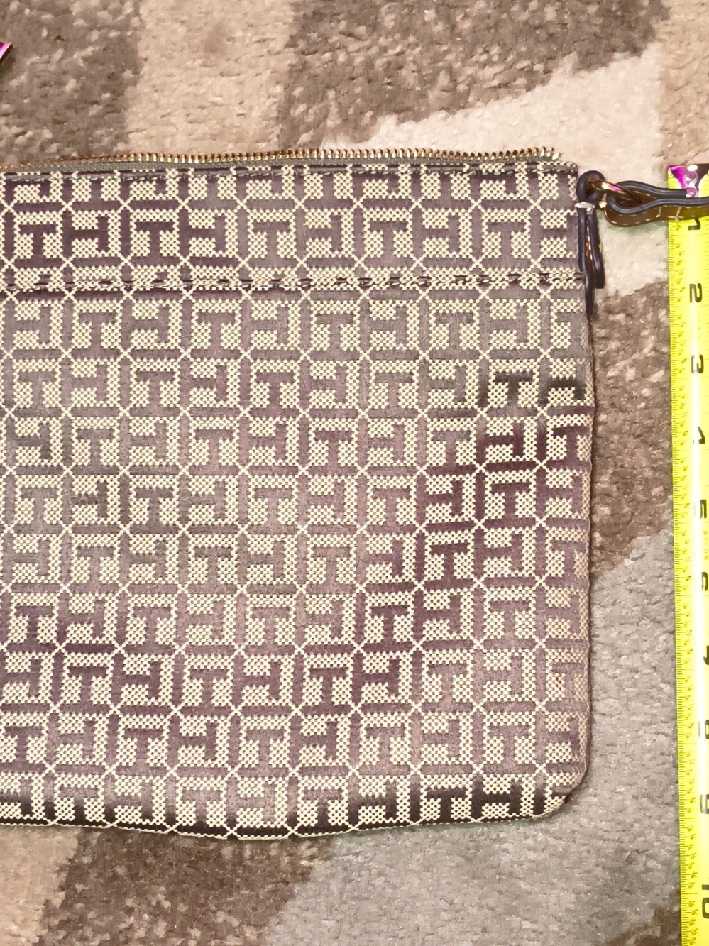 ๐Tommy Hilfiger Jaden Plus crossbody bag - Picture 5 of 9